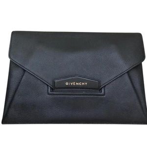 INCOMETAXSALE• Givenchy- Antigona Med Leather Env